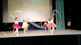 Танец с лентами на фестивале "Зажги свою звезду - 2021"