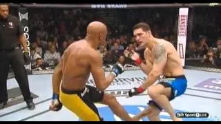 UFC 168 - Anderson Silva Breaks His Leg Vs Chris Weidman