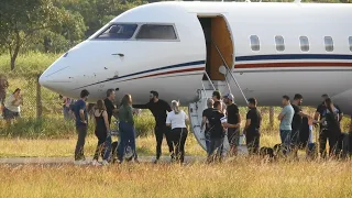 GUSTAVO LIMA ENTRANDO NO SEU JATO GIGANTE EM CAMPINAS - AEROPORTO CAMPO DOS AMARAIS - GLOBAL EXPRESS