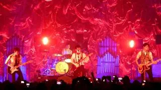 Panic! At The Disco - Carry On Wayward Son (Kansas Cover) Live @Terminal 5