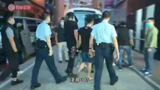 警方尖沙咀搗破無牌酒吧　拘捕66人　向各人發限聚令告票 - 20200822 - 香港新聞 - 有線新聞 CABLE News