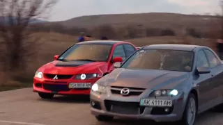 Mazda 6 MPS vs Mitsubishi EVO IX (roll)