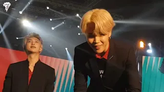 [190106] 방탄소년단BTS - IDOL+엔딩인사 직캠Fan Cam |골든디스크어워즈 |Golden Disc Awards |ending greeting