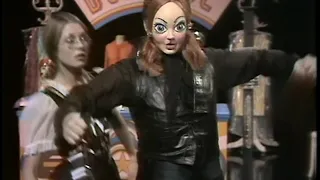 Benny Hill - Boutique Mask Dance (1970)