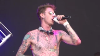 Bad Things - Machine Gun Kelly Pinkpop