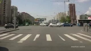 ДТП Opel Astra Hyundai Solaris. СПб, перекрёсток Коломяжского и Богатырского 22.05.2016