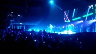 Enrique Iglesias @ the O2 25/3/2011 (Tonight I'm Lovin You)