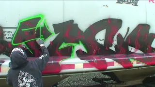 NAKS & MILES 2010 - Train Graffiti Video - RAW Audio - Stompdown Killaz