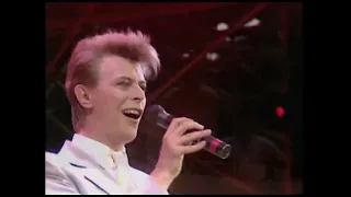 Queen - Under Pressure (simulated Live Aid with David Bowie)