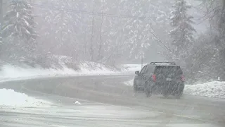 Travelers brace for wintry conditions on Washington passes this Thanksgiving