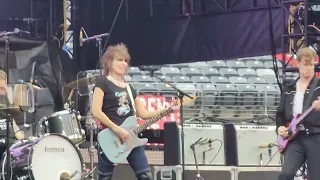 Middle of the Road LIVE The Pretenders 8-15-23 MetLife Stadium, Secaucus, New Jersey