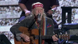 Willie Nelson - Will the Circle Be Unbroken? / I'll Fly Away (Live at Farm Aid 2022)