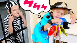 Five Kids Police Song + more Children's Songs and Videos