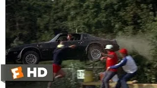 Smokey and the Bandit (8/10) Movie CLIP - Oh, Look, a Football Game! (1977) HD