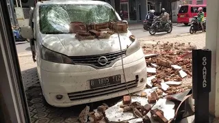 Землетрясение магнитудой 5.6 произошло под вулканом на острове Ява, Индонезия