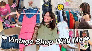 THRIFT WITH ME #2 Come Vintage Shopping With Me In London!