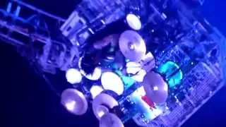 Motley Crue - Tommy Lee's Awesome Drum Solo (Live - Manchester Arena, UK, Nov 2015)