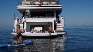 Luxury SuperYacht - Custom Line Navetta 30 - The art of movement