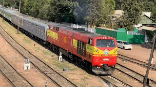 Passenger train, diesel locomotive TE33A-0279 / Тепловоз ТЭ33А-0279  с пассажирским поездом.