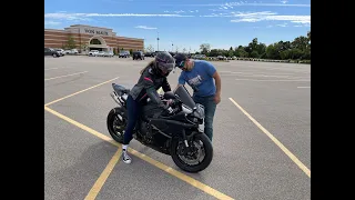 Beginner - Learning how to ride on a Yamaha R1 - mastering the basics