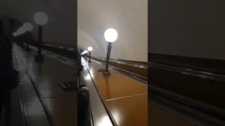 Эскалатор в метро Москвы