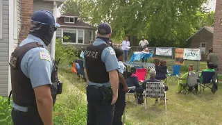 Group wants neighbors to connect to help curb violence in Chicago