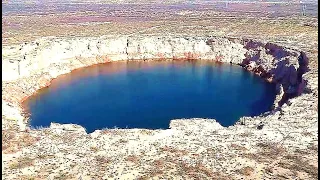 This Massive Hole Opened Up In Texas & Scientists Are Worried Because It Keeps Doing This