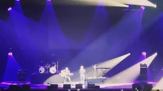 Thomas Anders et Lars Ilmer, guitare voix. Zénith de Paris (8/12/2019)