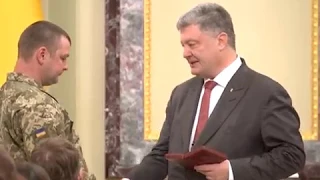 Порошенко поздравил украинских медиков с профессиональным праздником