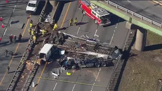 Tractor-trailer falls off overpass onto I-287