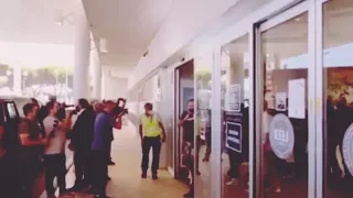 Amazing!!!!Fans mob Tammy Abraham as he arrives in Rome.