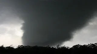 ROAR of Huge Tornado - "It sounded like a train" - original audio video of very up close tornadoes