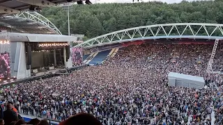 Bohemian Rhapsody before Green Day crowd sing along (Hella Mega Tour Huddersfield 25th June 2022)