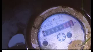 How to READ a WATER METER, Check for Leaks and Turn Off Water Supply