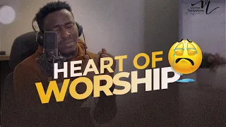 Powerful Worship Medley | Spontaneous soaking worship songs - Victor Thompson