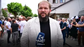 Protesta anti-Dokufest - Pro-familjarët sulmojnë gazetarin - 11.08.2023 - Klan Kosova