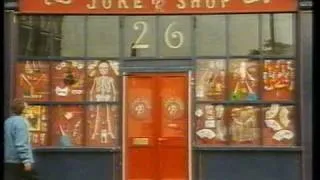 Hale and Pace - Joke Shop quickie