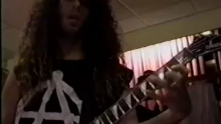 Megadeth - Backstage Dressing room (ripping on Slayer and Marty breaks a string)