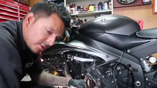 How to change the oil on a yamaha r6 2006-2016 (torque specs included)