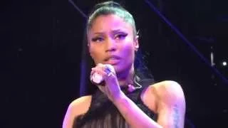 nicki Minaj - The Pinkprint Tour live in Amsterdam - Grand Piano