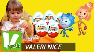 КИНДЕР СЮРПРИЗ Фиксики открываем сюрпризы  Распаковка Kinder Surprise Eggs unboxing