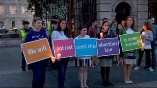 Ирландские парламентарии не могут решить вопрос об абортах