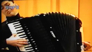 00238от чел урагана играет суппер уникальн земляк с нижн новгор власов никита аккордеон 2007г