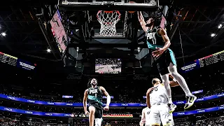 Shaedon Sharpe shows off his INCREDIBLE vertical on this dunk 🐰