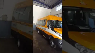 Minibus scolaire Iveco Daily