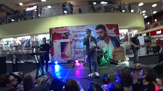 Виталий Козловский. Концерт в ТРЦ "Караван", Киев 10-03-2018.