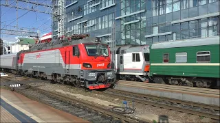Прибывает поезд № 101 Москва – Адлер. Вагоны габарита RIC. ЖД вокзал Адлер