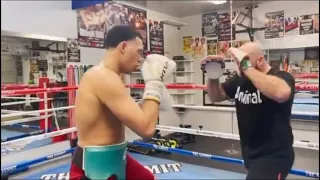 FOOKING BEAST! DAVID BENAVIDEZ WITH 8 PUNCH COMBOS AHEAD OF RONALD ELLIS + GUNNING 4 CANELO & PLANT