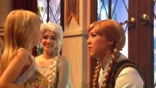 Anna & Elsa meet & greet July 2015