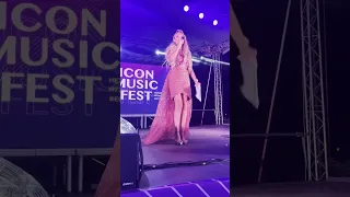 Анна Калашникова в очень красивых образах ✨ведущая ICON MUSIC FEST в Сочи ❤️‍🔥 Какой образ лучше?